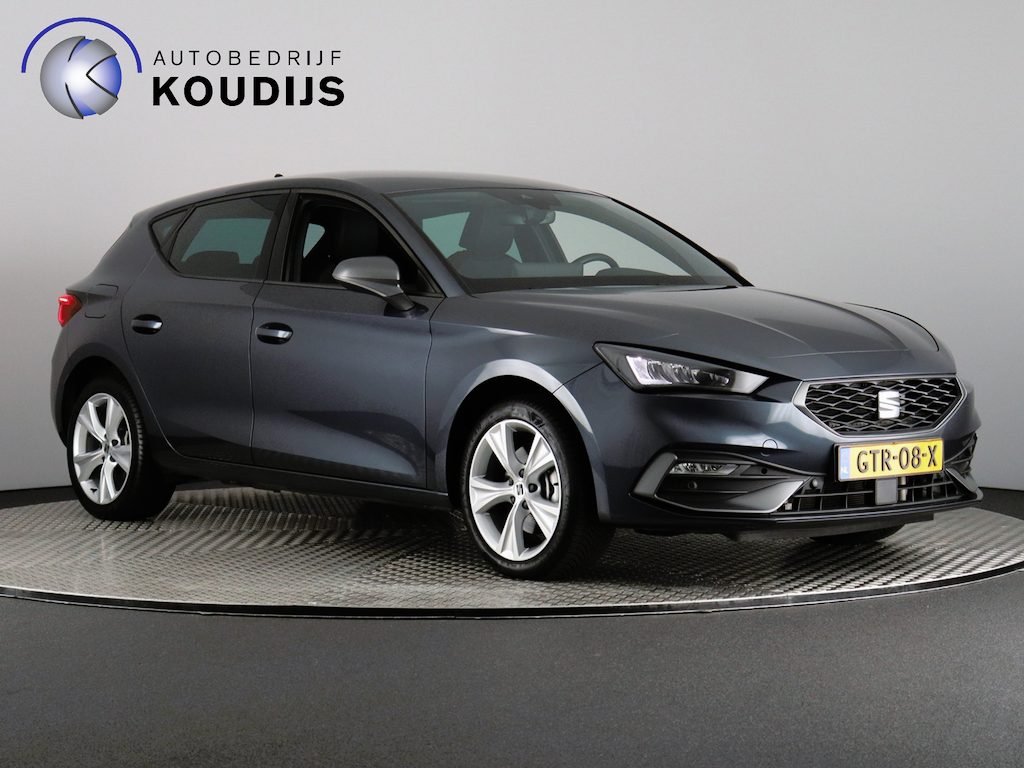 SEAT Leon 1.5 TSI e-Hybrid FR PHEV First Edition (NL-Auto / ACC / Camera / Carplay / 132km accu)
