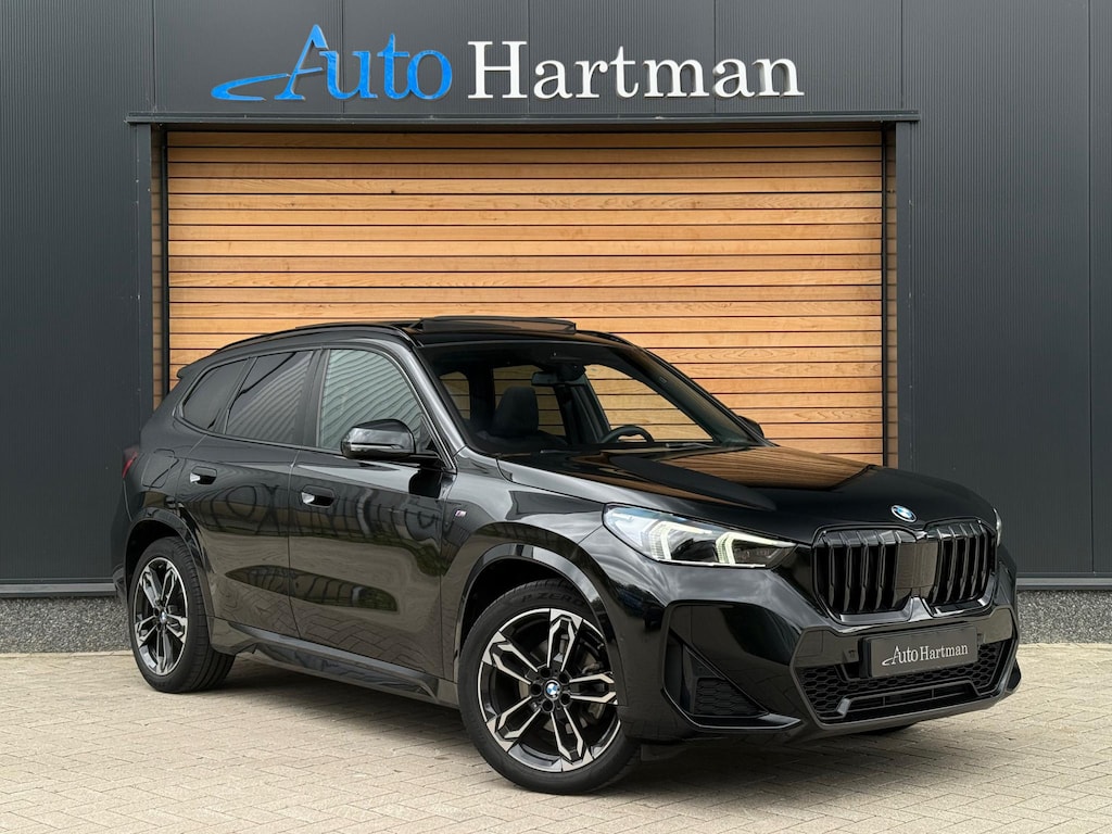 BMW X1 sDrive18i M-sport PANO|TREKHAAK|H&K|MEMORY|CAMERA