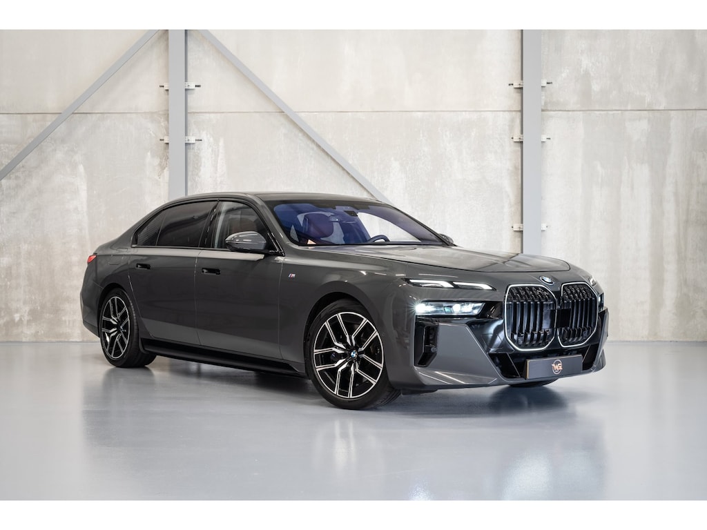 BMW i7 EDrive50 Privilege Edition 106 kWh | BTW | Massage | 100% SOH | M-sport pro | 360 camera