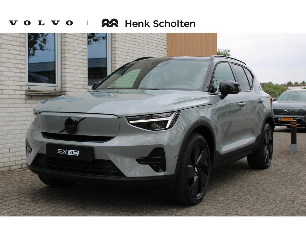 Volvo EX40 Single Motor Extended Range Ultra Black Ed. 82 kWh | Apple Carplay/Android Auto | Electronic climate control | Panoramadak | 20" lichtmetalen velgen | Voorstoelen verwarmd | Warmtepomp |