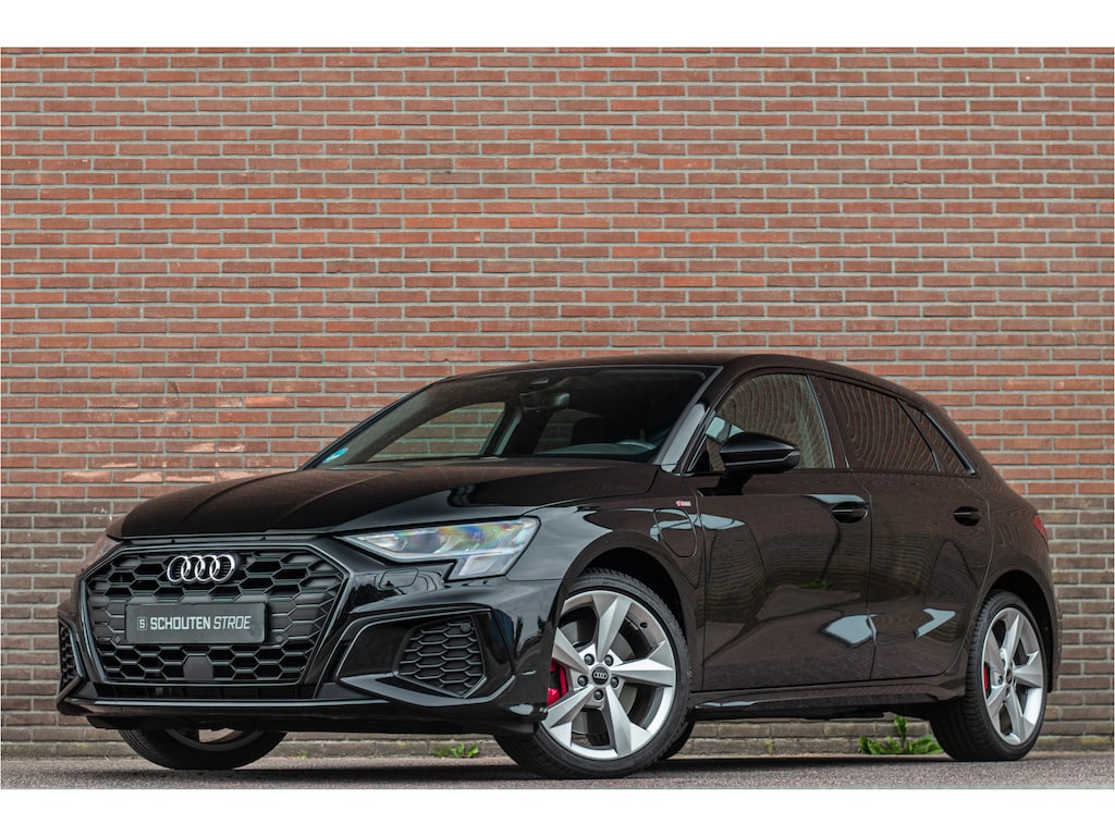 Audi A3 45 TFSI e 245pk S Line, Bang & Olufsen, Trekhaak, Stoelverwarming, Adaptive Cruise, PDC, Full LED.