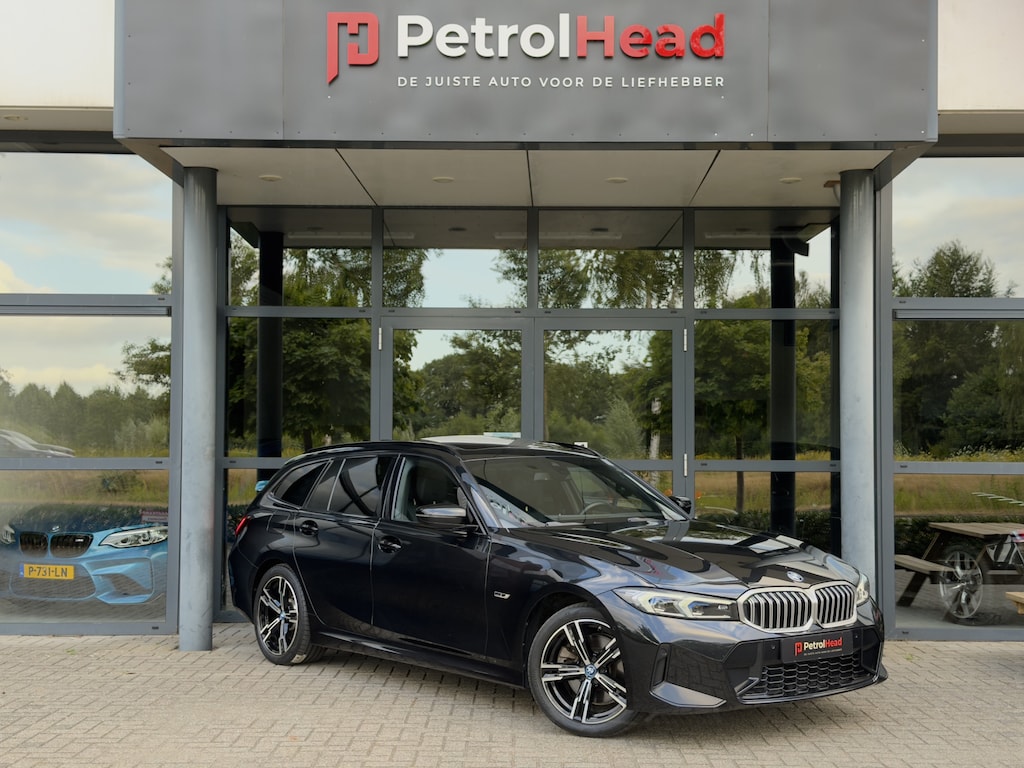BMW 3-Serie Touring 320e M-Sport, Pano, Trekhaak, Camera, BTW, HUD, Rijklaar!
