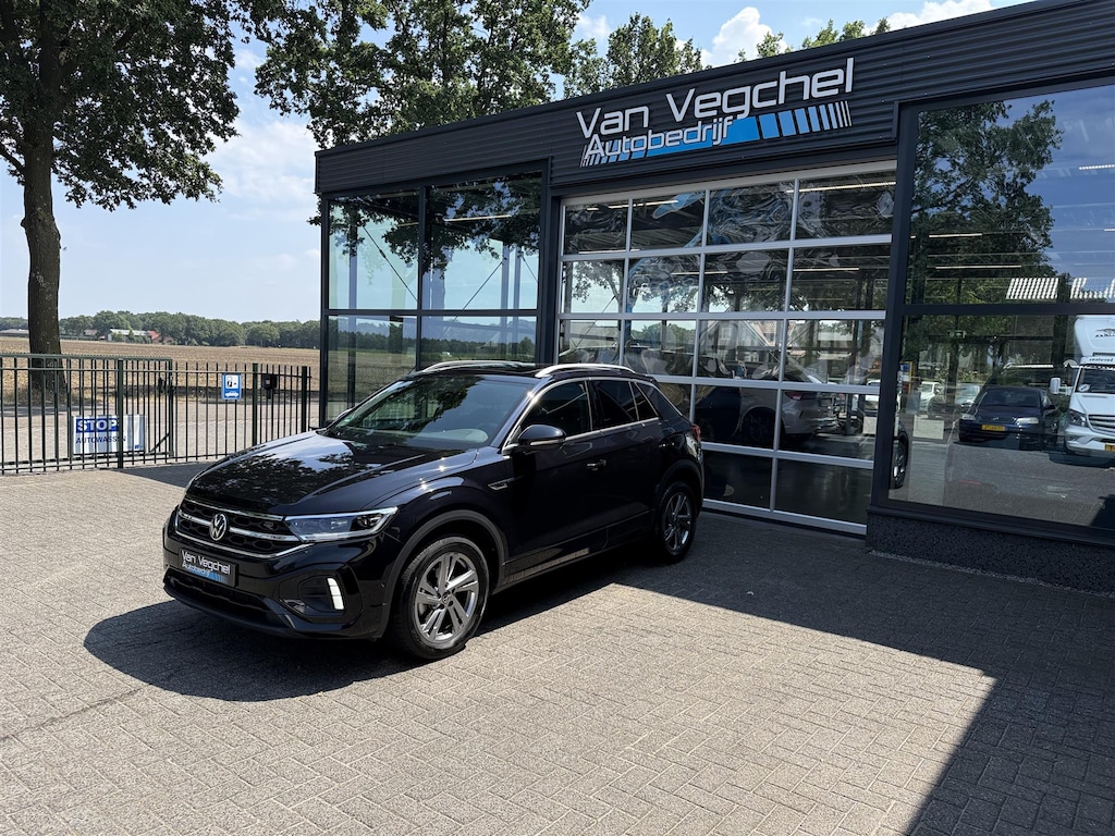 Volkswagen T-Roc 1.5 TSI R-Line / Panorama / Virtual / LED / Elect. Achterklep / DAB / Carplay / Massage / Keyless / Camera