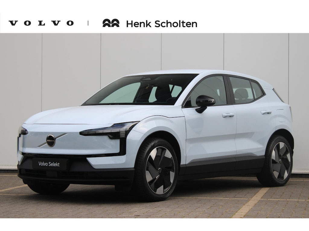 Volvo EX30 Single Motor Extended Range Plus 69 kWh | Elektrisch verstelbare en verwarmbare voorstoelen | Warmtepomp | Adaptieve cruise control | Verwarmbaar stuurwiel | Keyless | Semi-elektrische Trekhaak | Harman/Kardon Premium Audio |
