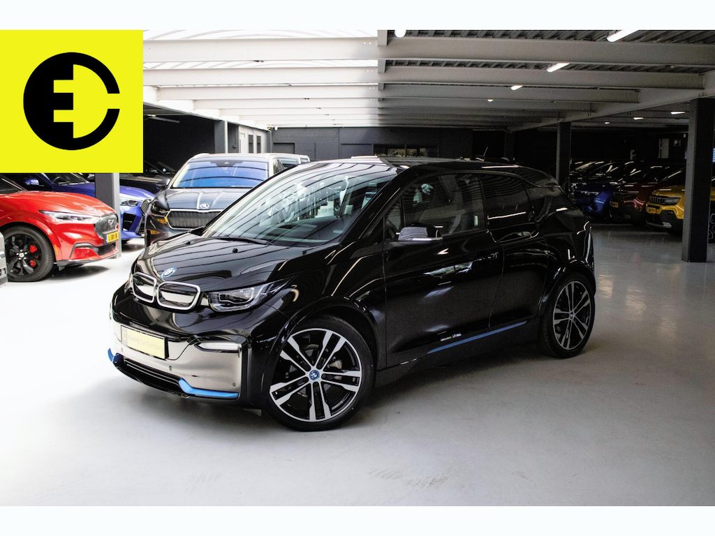 BMW i3 S 120Ah 42 kWh |SOH 90,8% | Stoelverwarming | Achteruitrijcamera | Cruise