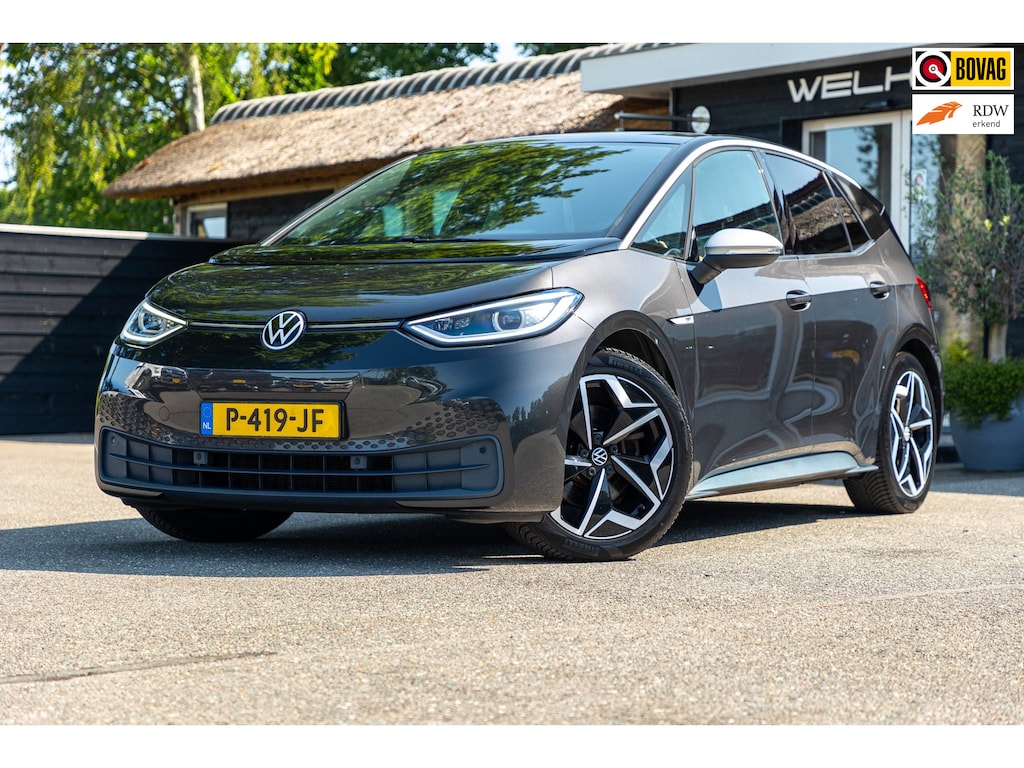 Volkswagen ID.3 First Plus 58 kWh Soh 89% I Panoramadak I Trekhaak I Adaptive Cruise I Camera I Ergo Active I Zeer netjes