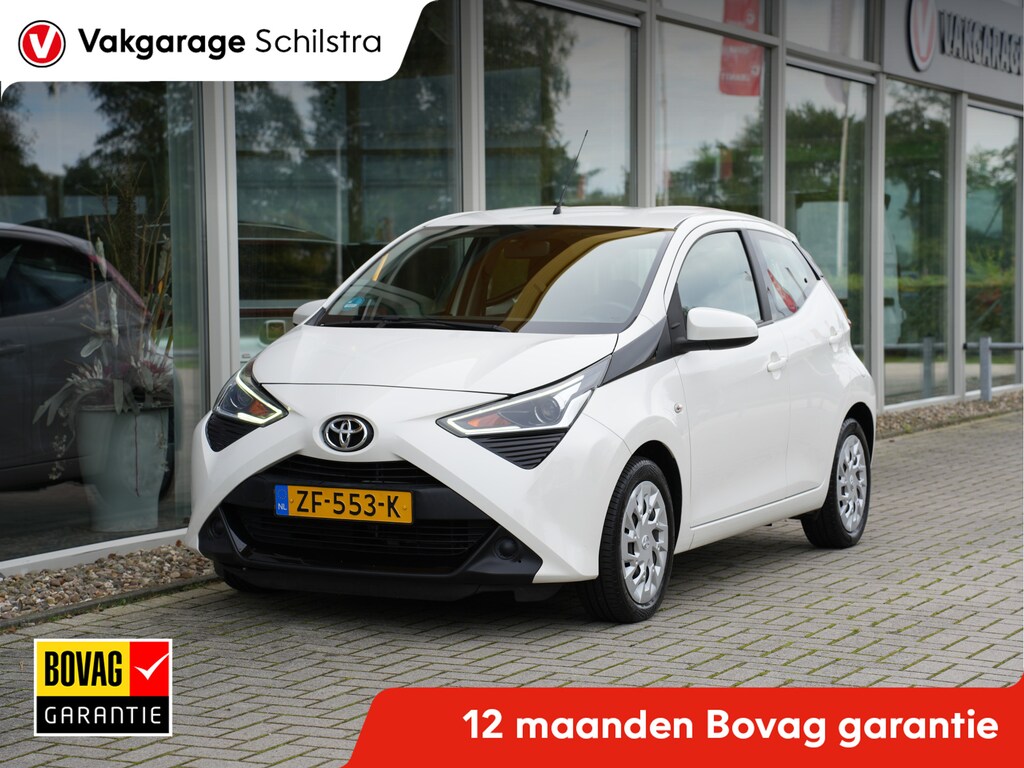 Toyota Aygo 1.0 VVT-i x-play | Automaat | Airco | Apple Carplay |