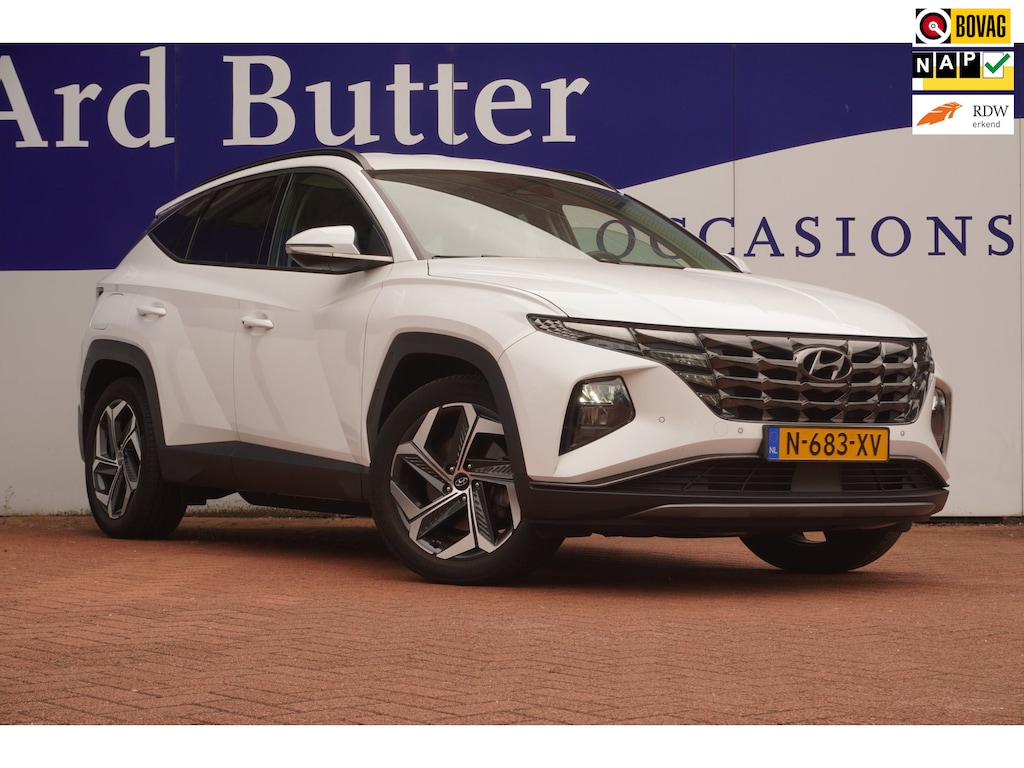 Hyundai Tucson 1.6 T-GDI PHEV 180PK Comfort 4WD+Led+Vitrual+breed-navigatie+camera+19"Lmv+stoel-verw = 62KM-Elek+2 Snoeren=SUPER
