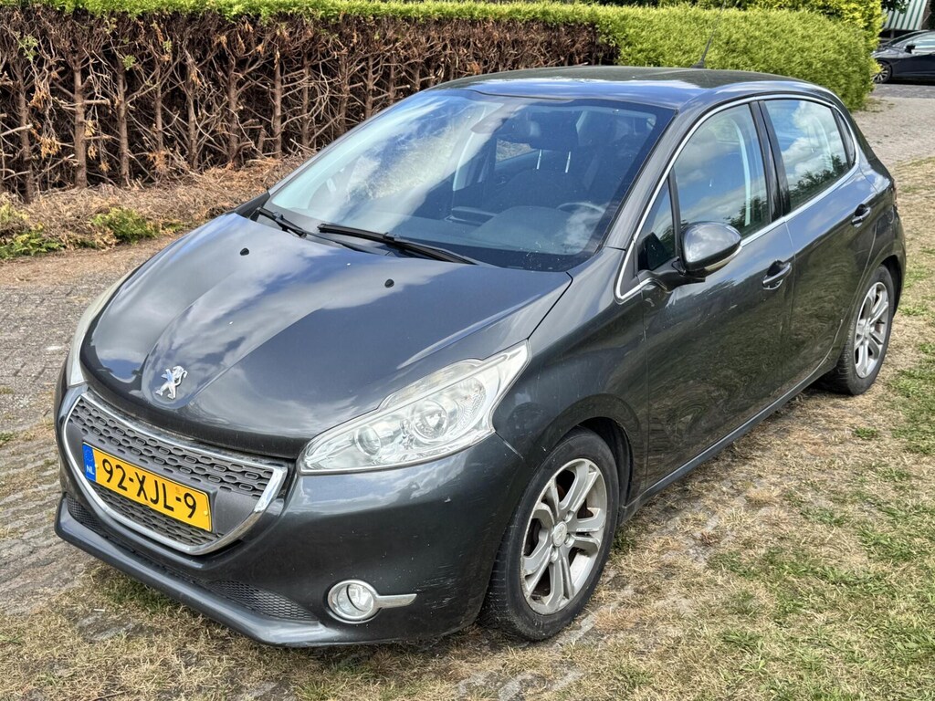 Peugeot 208 1.4 VTi !!Motorprobleem!! Navigatie-Cr.contr-Clima-Trekhaak-Lm16''velgen