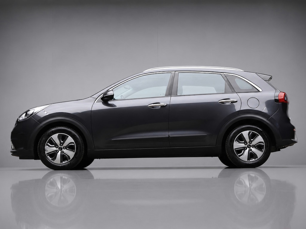 Kia Niro Hybrid 1.6 GDi DynamicLine Sport (APPLE CARPLAY,NAVI,CAMERA,CLIMATE,CRUISE,LED,SPORTSTOELEN,LM VELGEN,NETTE STAAT)