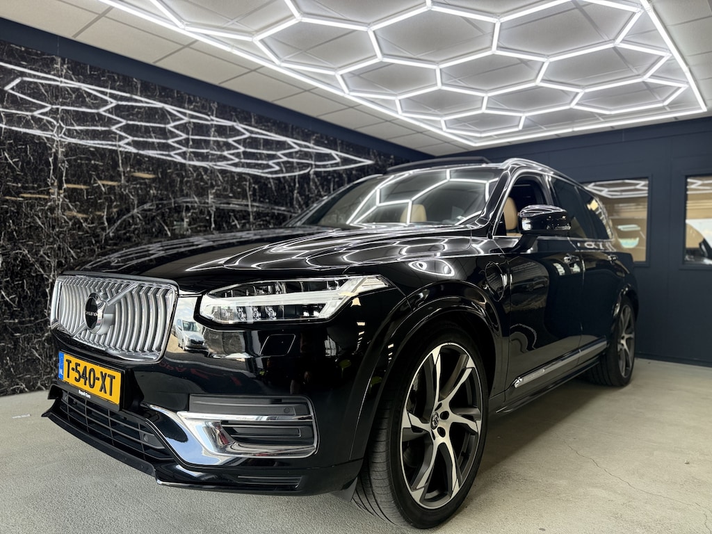 Volvo XC90 2.0 B6 AWD R-Design /Pano /Harman kardon