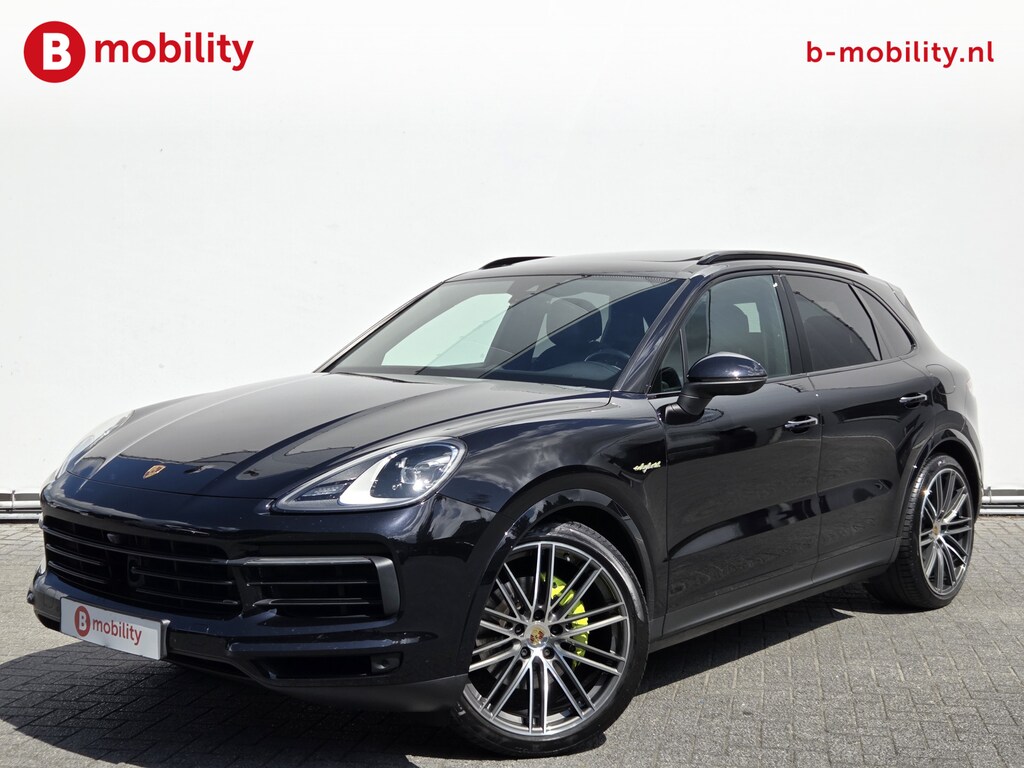 Porsche Cayenne 3.0 E-Hybrid Sport Chrono Panoramadak Dealer Onderhouden! | Adaptive Cruise Control | LED PDLS | 360 Camera | DAB Audio