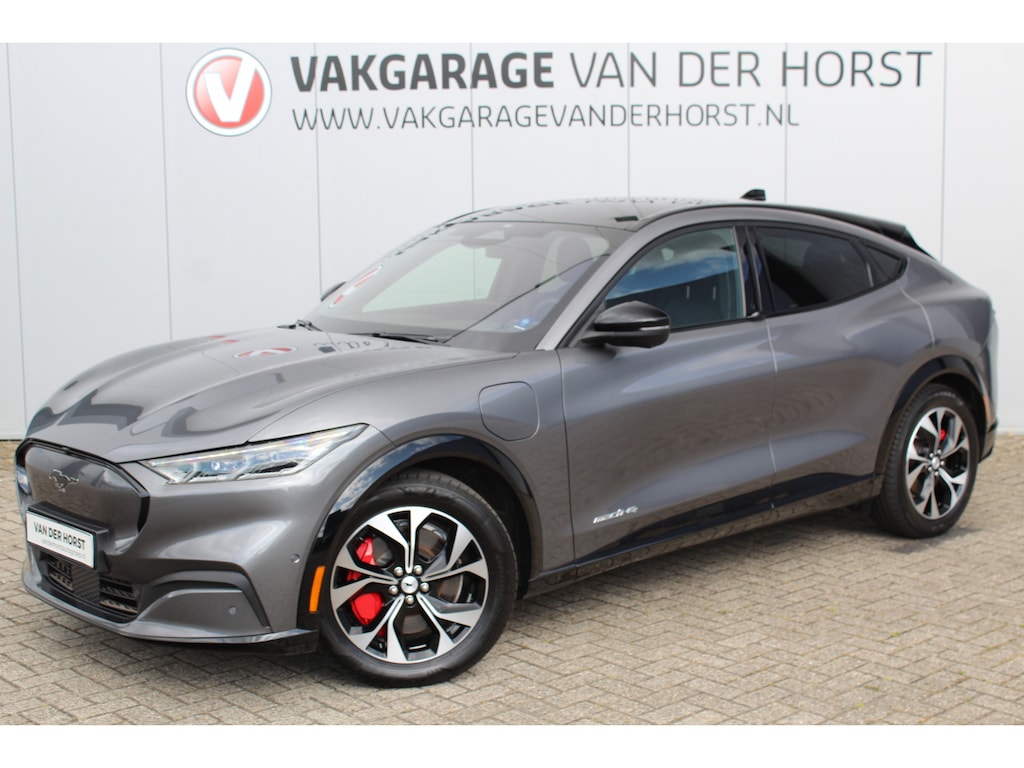 Ford Mustang Mach-E Premium AWD 75kWh/269pk vierwielaandrijving ! ELEKTRISCH ! Fabrieksgarantie t/m 29-06-2029 ! Panoramadak, Winter pakket, B&O soundsystem, Camera, 19" LMV, Adaptieve Cruise Control, Metallic lak, Side assist, LED verlichting etc.