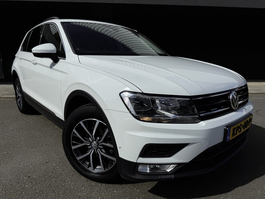 Volkswagen Tiguan 1.4 TSI ACT Connected series - Luxe uitvoering - Leer - Pano -