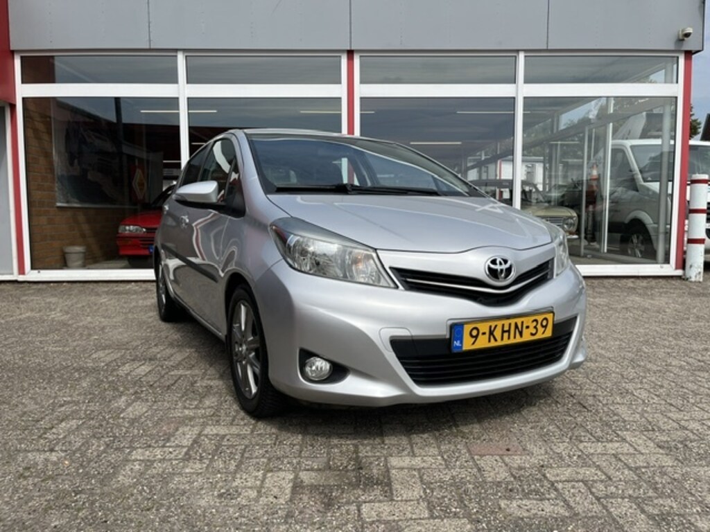 Toyota Yaris 1.3 VVT-i Dynamic