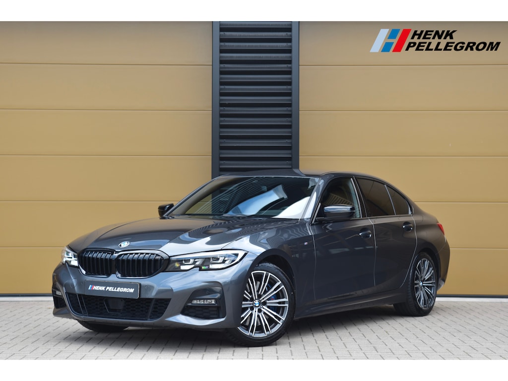 BMW 3-Serie 330i Executive Edition * M-Sportpakket * Head-up * Sportremmen * A-spoiler *