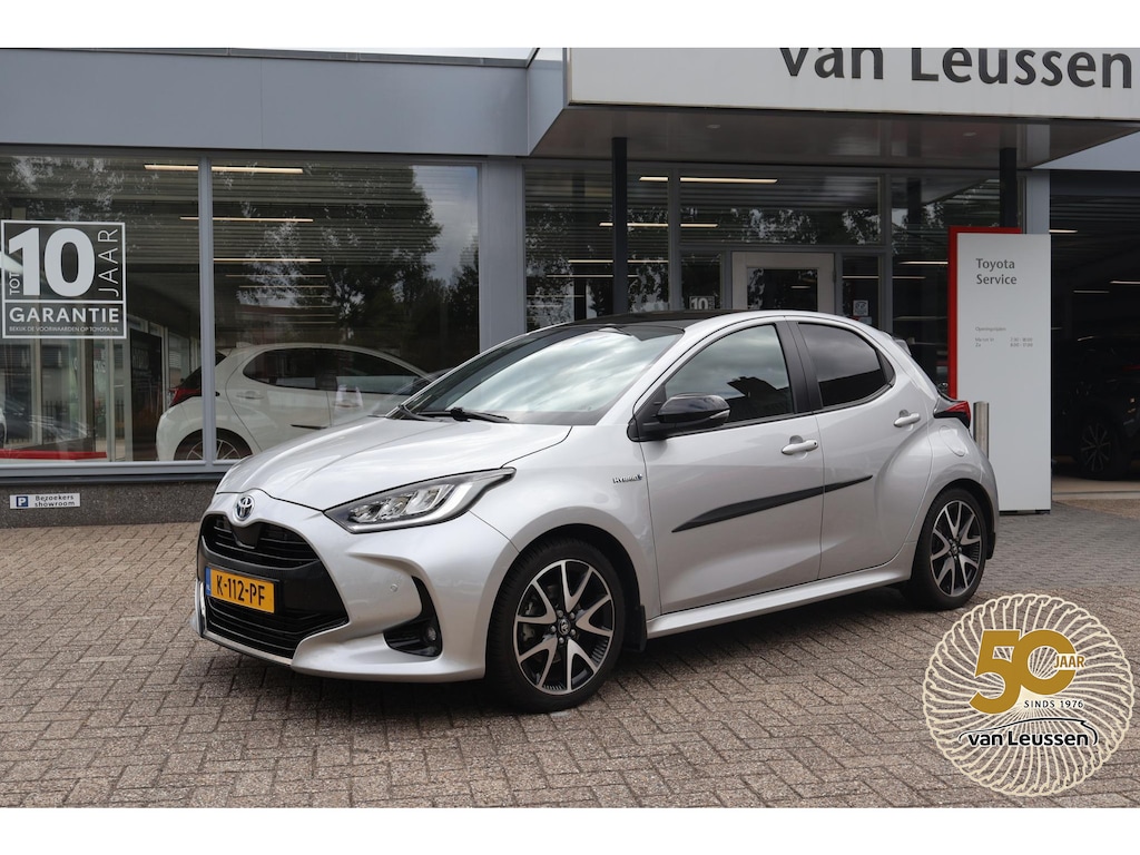 Toyota Yaris 1.5 HYBRID EXECUTIVE AFN.TREKHAAK PANODAK JBL HEAD UP-DISPLAY LED PARK.SENSOREN V+A CAMERA STOELVERW. ALL SEASONS