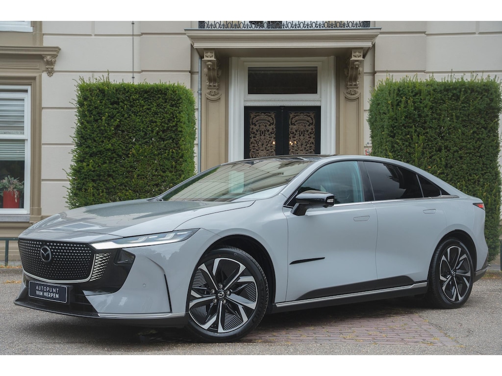 Mazda 6e Takumi Long Range 80 kWh PANO | LEDER | STOELVENTI | HUD | CARPLAY | SOH 100%