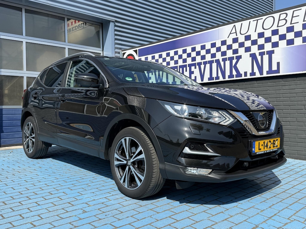 Nissan Qashqai 1.2 N-Connecta CRUISE TREKH. STOELVERW. GLAS-DAK