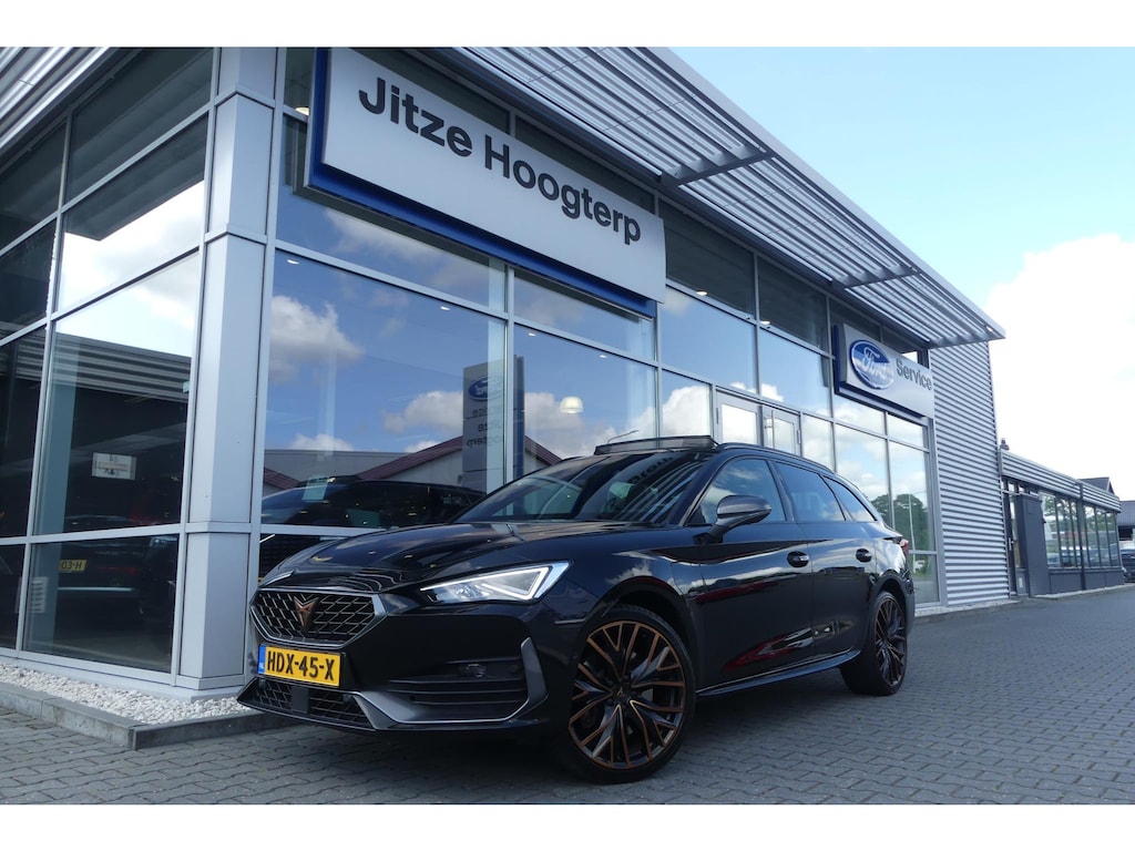 CUPRA Leon Sportstourer 1.4 e-Hybrid VZ Performance PANO, MEMORY, WINTER PACK, ADAPT. CRUISE, CLIMA, NAVI, CAMERA, PDC V&A, APPLE CARPLAY/ANDROID AUTO, BLIS, KEYLESS, ELEKT. ACHTERKLEP, 56.911KM