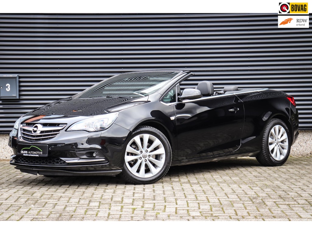 Opel Cascada 1.6 SIDI Cabriolet | Lederen Bekleding | Stoelventilatie | Navigatie | Camera | Xenon | 1e Eig. | NIEUWSTAAT! |