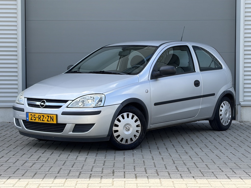 Opel Corsa 1.2-16V Essentia | Airco | lage km stand | origineel NL | Keurige auto |
