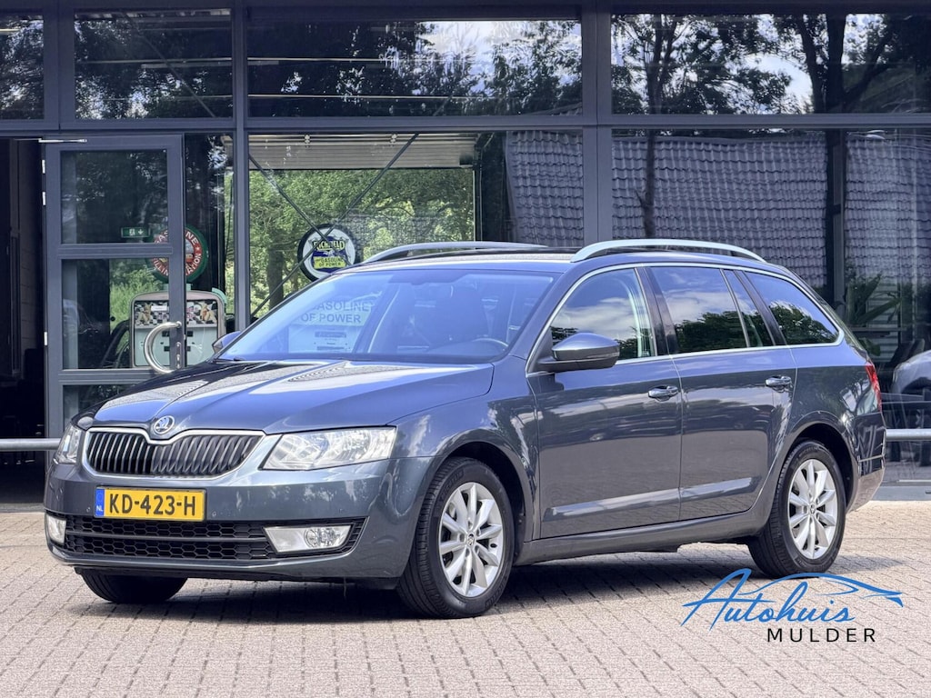 Skoda Octavia Combi 1.0 TSI Greentech Ambition Business | Automaat | CarPlay | Stoelverwarming | Trekhaak | Cruise | PDC