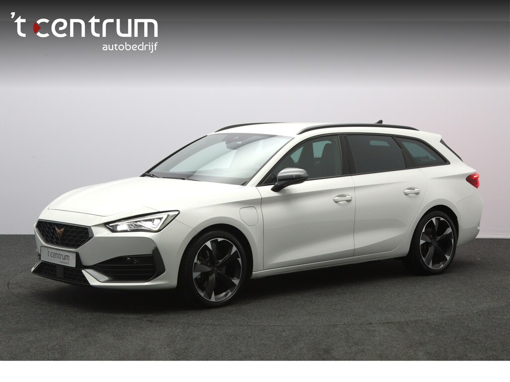 CUPRA Leon Sportstourer 1.4 e-Hybrid 204 PK PHEV Business, Kuipstoelen, Parkeersensoren, Stuurverwarming