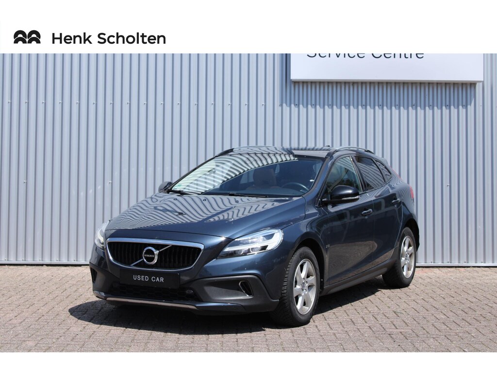 Volvo V40 Cross Country T3Automaat Polar+ Luxury | Panoramadak | Premium audio installatie | Verwarmbare voorstoelen | Standkachel | Keyless |