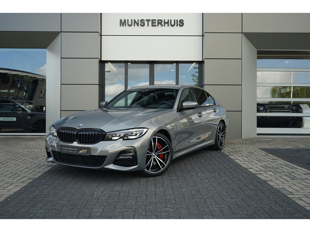 BMW 3-Serie 318i Executive Edition | Head-up display |