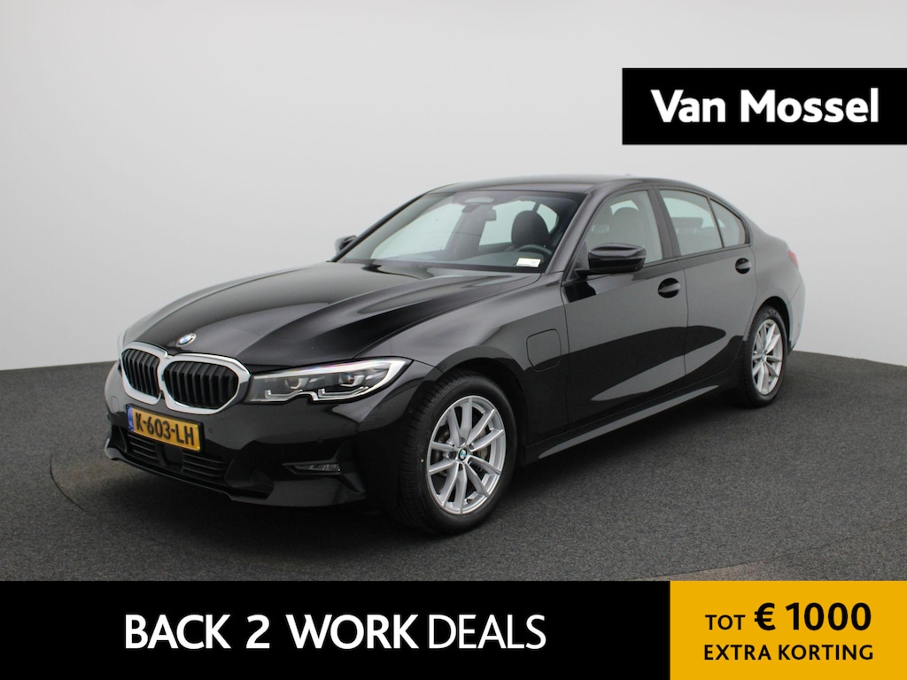 BMW 3-Serie 330e eDrive Edition | Automaat | Stoel verwarming | 360 Camera | Leder | Parkeer sensoren | Virtual cockpit | Elec. Achterklep | Navigatie | Climate control | Sfeer verlichting | LMV |