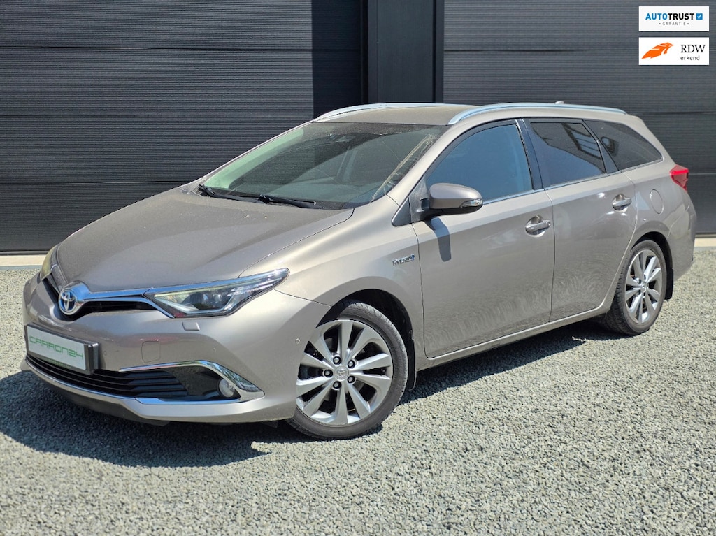 Toyota Auris Touring Sports 1.8 Hybrid Executive