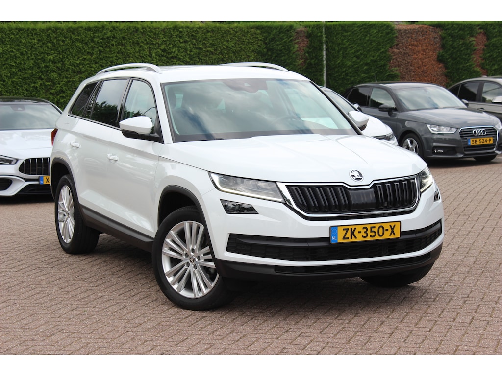 Skoda Kodiaq 1.5 TSI Business Edition / Trekhaak / Camera / Leder&Alcantara / 19'' / Keyless / Premium Audio / Dodehoek / DAB / Stoelverwarming / ACC