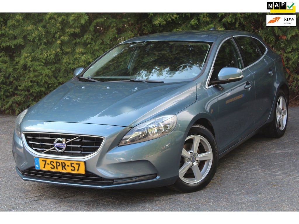 Volvo V40 1.6 D2 Momentum 114PK | Navigatie | Climate Control | Cruise Control