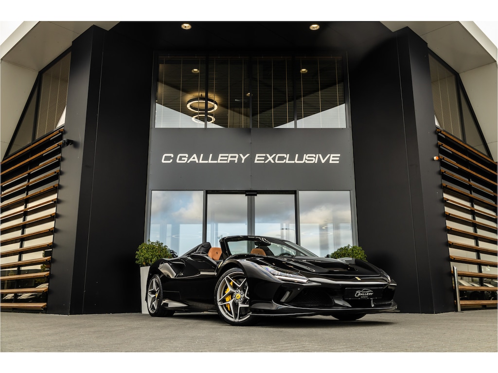 Ferrari F8 Spider 3.9 V8 HELE - Nero Daytona | Passenger Display | Lift | Alcantara