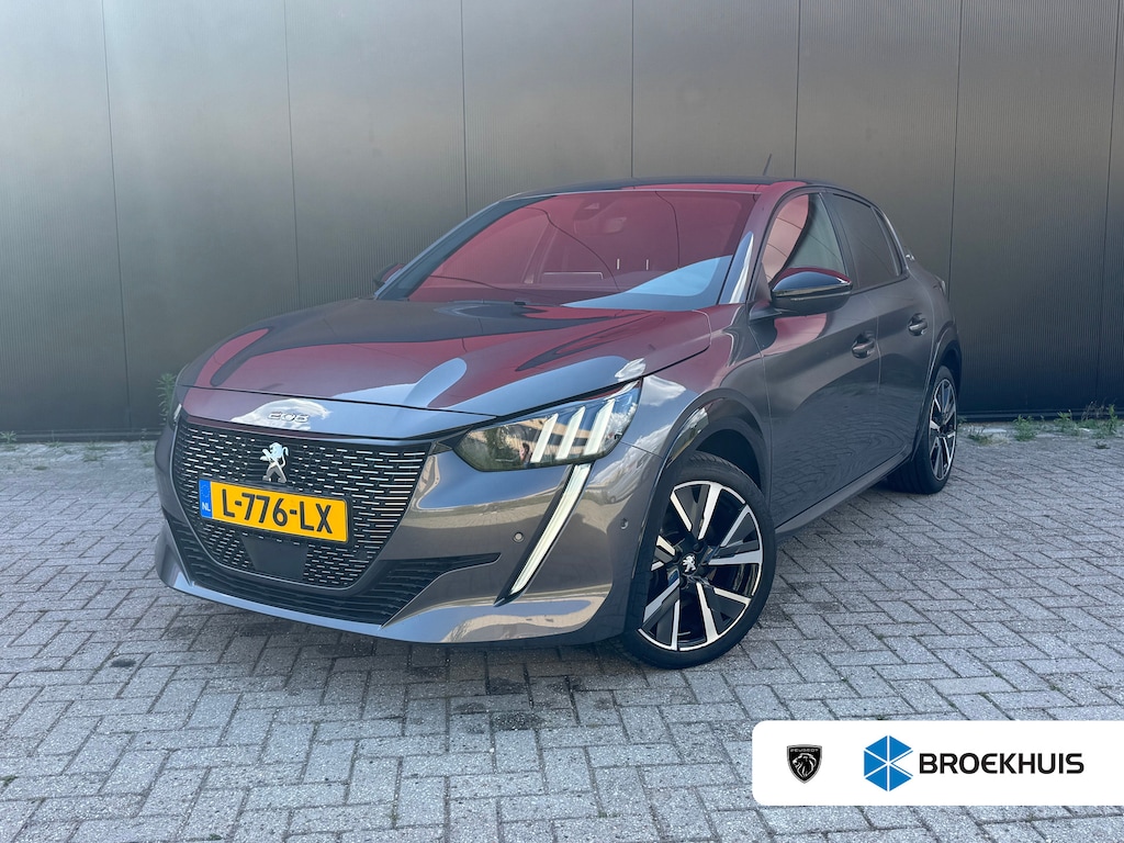 Peugeot 208 1.2 PureTech GT | 360° Camera | Parkeersensoren Voor- en Achter | Navigatie | Cruise Control | Climate Control | Achteruitrijcamera | Anti Blokkeer Systeem | Bandenspanningscontrolesysteem