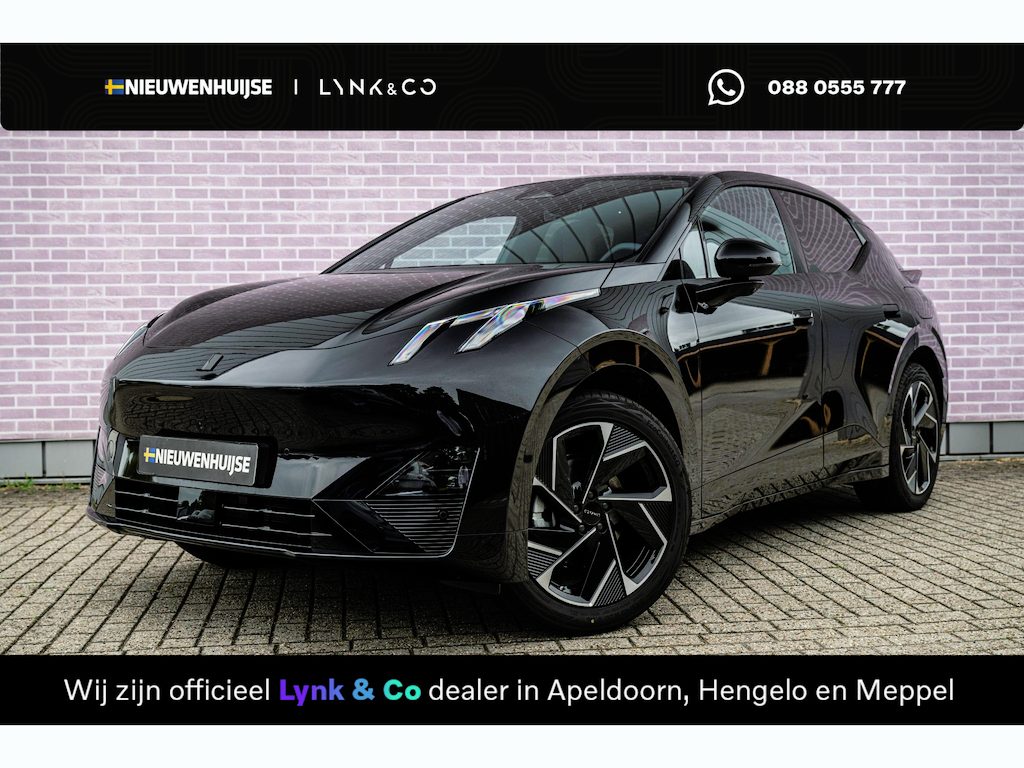 Lynk & Co 02 More 66 kWh | Panoramadak | 360 camera | Harman Kardon audio | Dodehoekdetectie | Stoel/Stuurverwarming | Apple CarPlay/Android Auto | 20"LM-velgen | Elektrisch bedienbare voorstoelen met geheugenfunctie | Klimaat warmtepomp | Elektrisch bedienbare achterklep |