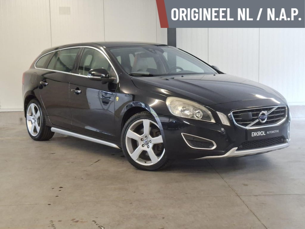 Volvo V60 2.0T Momentum Automaat (Org NL/ACC/Dealerhistorie)