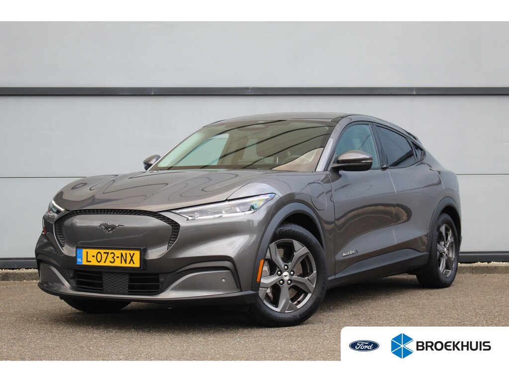 Ford Mustang Mach-E Extended RWD 98 kWh | SOH: 94% | Leder | Camera | ACC | Winter P. | BLIS | Keyless | LED | CarPlay | Leder | Camera | ACC | Winter P. | BLIS | Keyless | LED | CarPlay |
