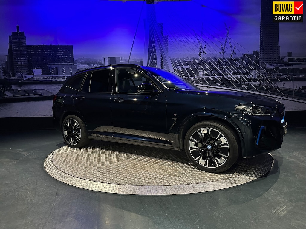 BMW iX3 High Executive 80 kWh *Panoramadak*360camera*HUD*HarmanKardon*