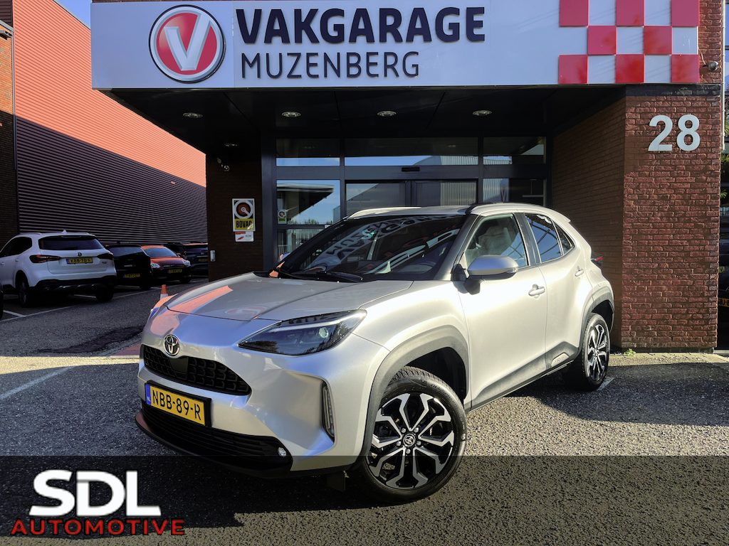 Toyota Yaris Cross 1.5 Hybrid 115 First Edition // ADAPT. CRUISE // KEYLESS // APPLE-ANDROID AUTO // CAMERA // STOELVERWARMING //