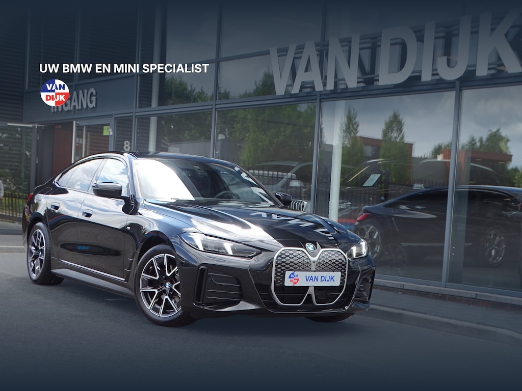 BMW i4 eDrive40 84 kWh M Sportpakket Park Plus Stoelverstelling elektrisch Comforttoegang Innovation Pack 18''LM Velgen