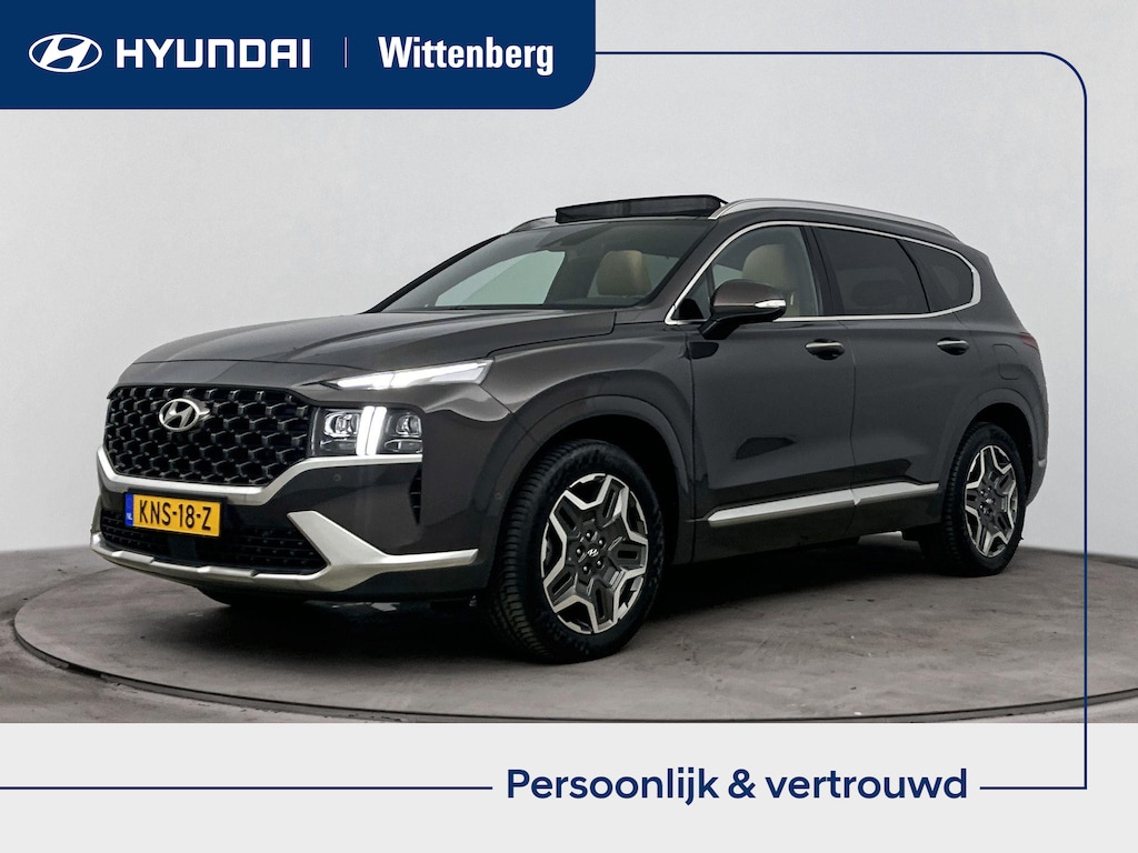 Hyundai Santa Fe 1.6 T-GDI PHEV PREMIUM PLUS SKY 7 PERSOONS | SCHUIFKANTELDAK | 360 CAMERA | STOELVERWARMING & COOLING | CHIQUE LEDER | AFNEEMBARE TREKHAAK | NAVI | CRUISE ADAPT. | FABRIEKSGARANTIE GELDIG T/M 6-2028! |