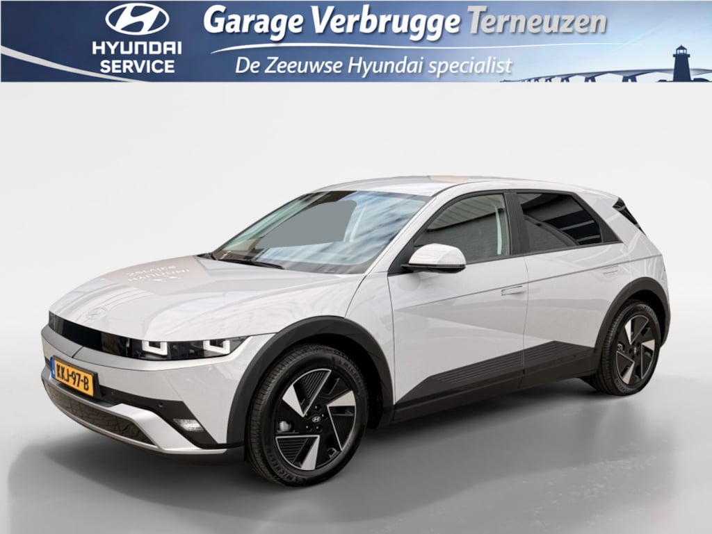 Hyundai Ioniq 5 Long range Pure Edition 84 kWh | Direct leverbaar | Leder/stof |