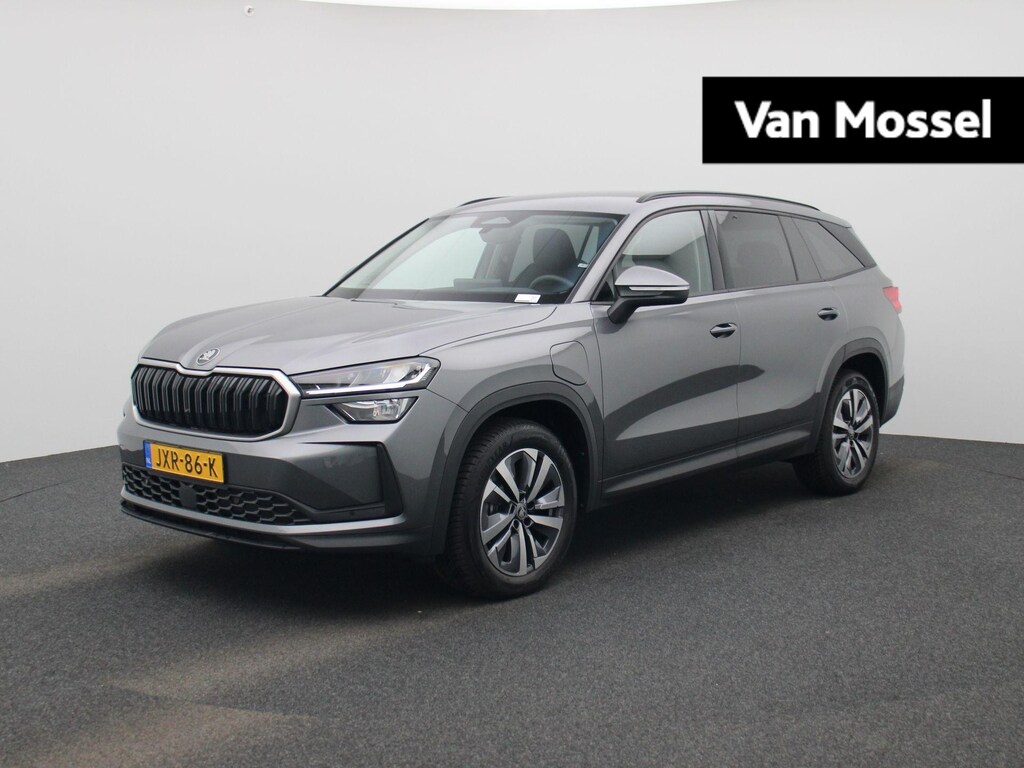 Skoda Kodiaq 1.5 TSI PHEV Sportline Business 204 PK | Automaat | Matrix LED Koplampen | Navigatie | Apple Carplay/Android Auto | Keyless Entry | Climate Control | Adaptive Cruise Control | Parkeersensoren | Elektrische achterklep | Privacy Glass | Stoelverwarming | Lichtmetalen velgen |