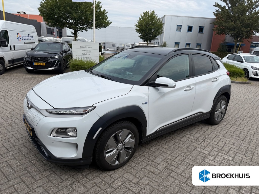 Hyundai Kona Electric EV Comfort 64 kWh | Head-Up | Apple Carplay/Android Auto | Leder | Adaptive Cruise Control | Achteruitrijcamera standaard | Apple Carplay/Android Auto|telefoonintegratie premium | DAB ontvanger