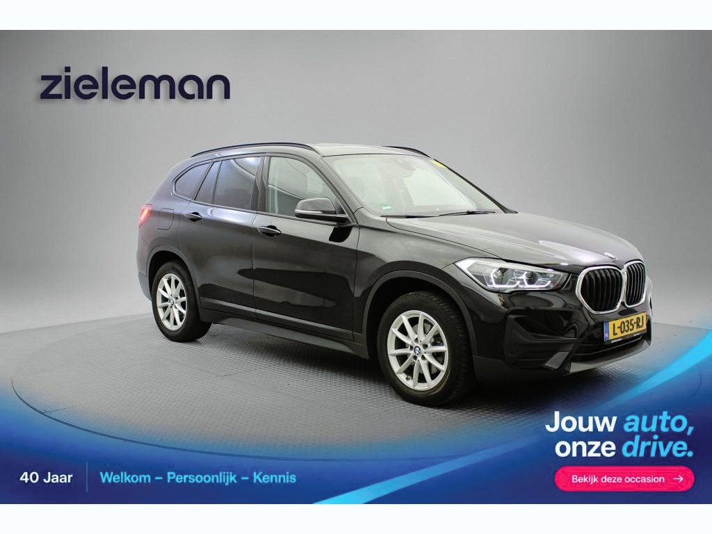 BMW X1 SDrive18i Business Editon Plus - Panorama, Camera, Navi