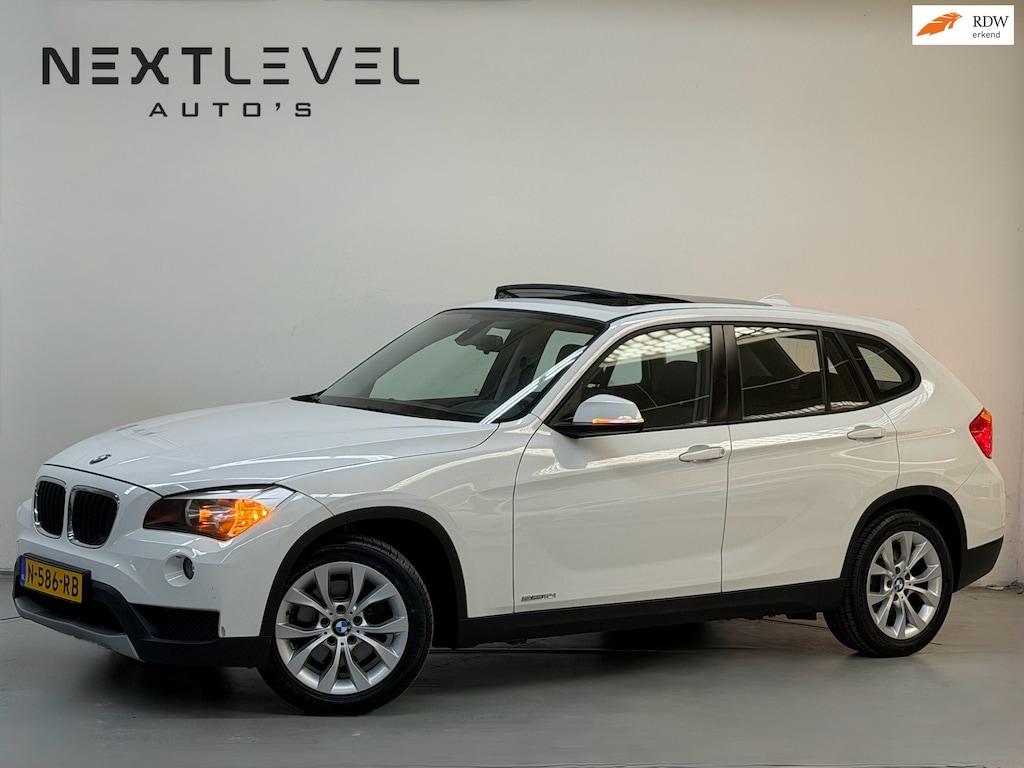 BMW X1 SDrive18i PANO TREKHAAK NAVI LEDER 4 Niuewe Banden