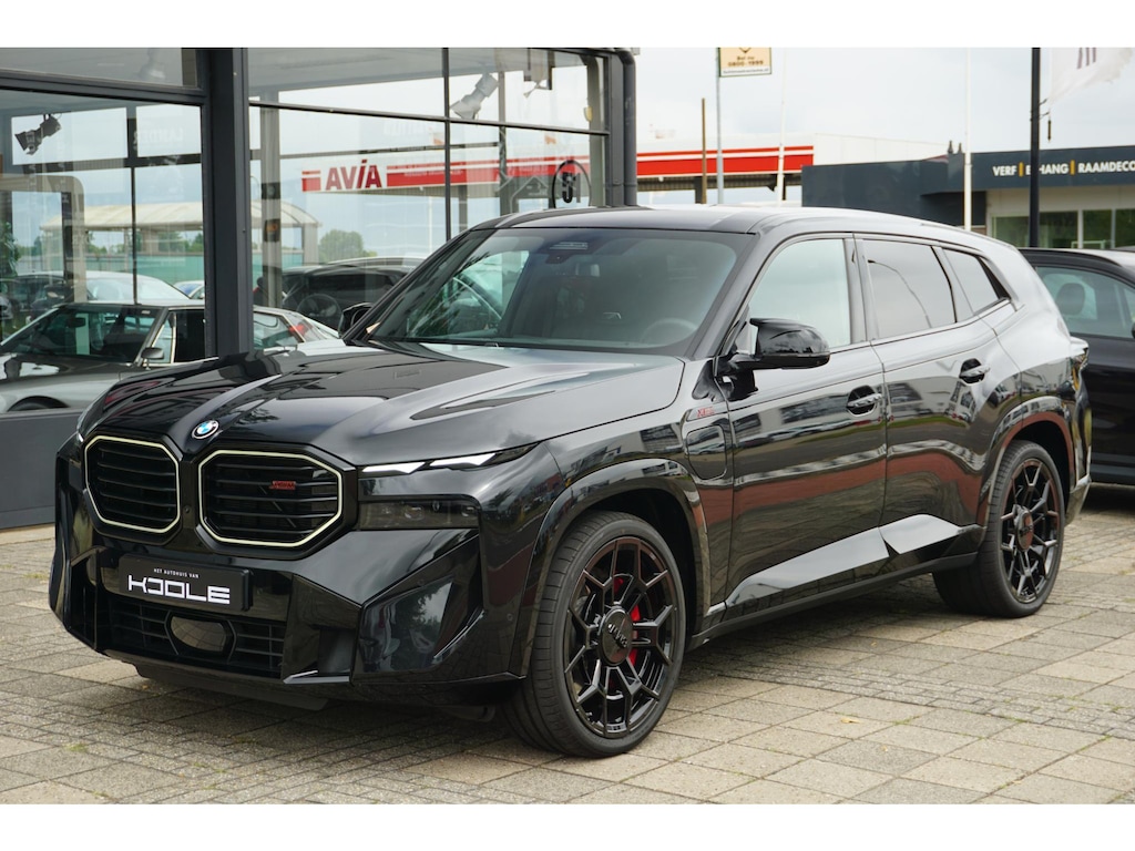 BMW XM PHEV Label Red | M Drivers Package