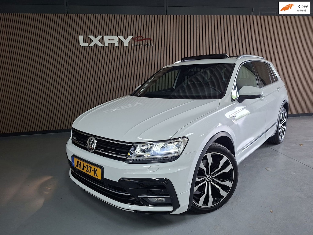Volkswagen Tiguan 2.0 TSI 4Motion Highline Business R-Line | Navi | Clima | Pano | Digitaal Cockpit |